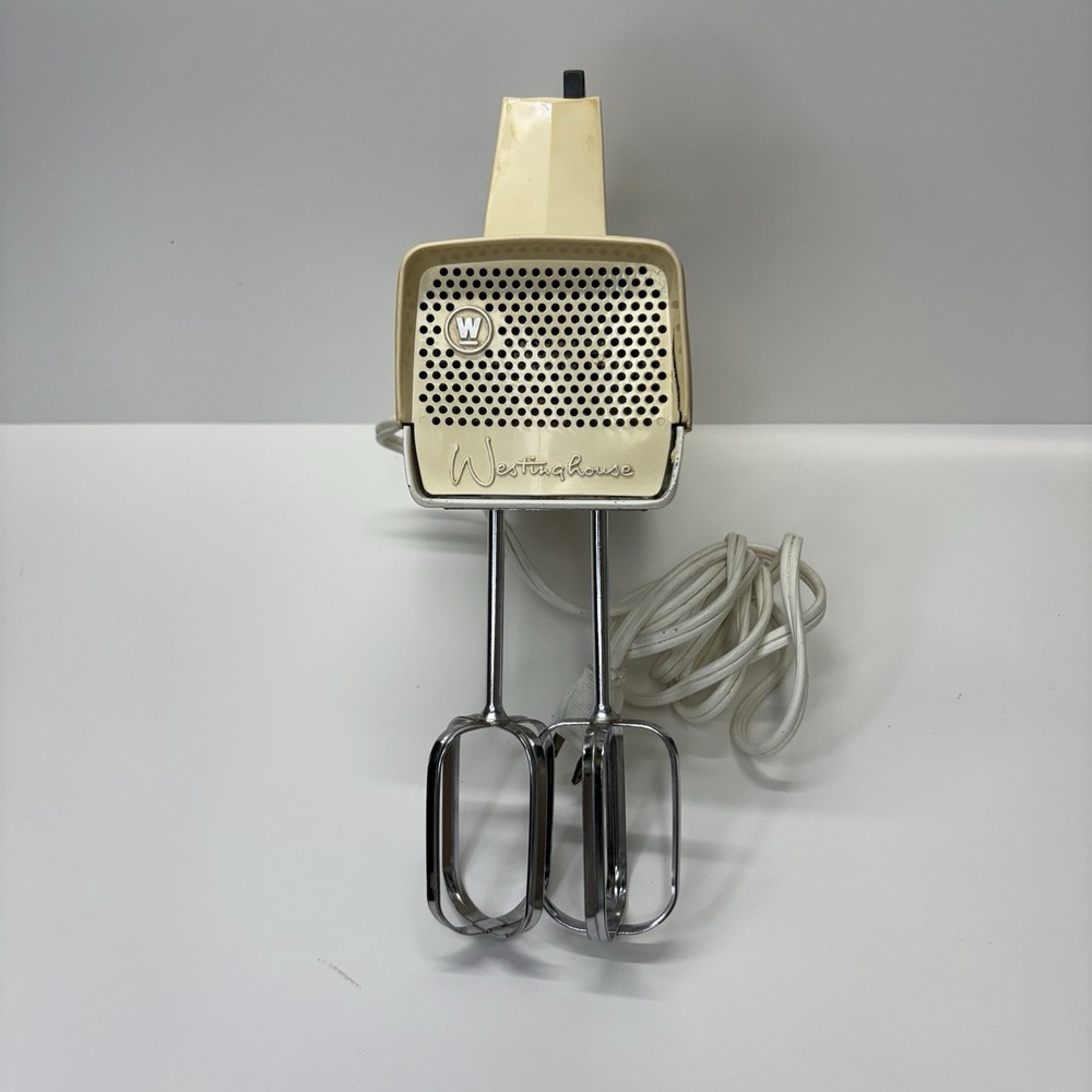 Vtg Almond Westinghouse Hand Held Food Mixer (3 Speed) Model: HM9W Kitchen Tool